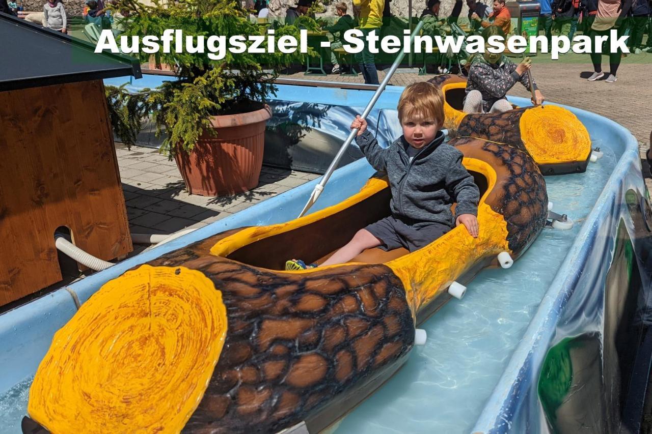 Wohlfuehl-Ferienwohnung 80 Qm, 8 Personen, Aussicht & Heimkino Todtnau Extérieur photo